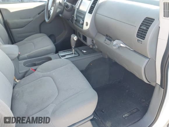 ✅ 2019 Nissan Frontier SL • VIN: 1N6AD0ER0KN740702 • Lot: 43360402. Listed on IAAI with 142,173 mi. Free auction sales archive from the USA and detailed vehicle history report at DreamBid. Image 5.