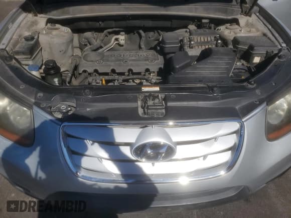 ✅ 2010 Hyundai Santa Fe GLS • VIN: 5NMSG3AB6AH360445 • Lot: 82657145. Listed on Copart with 224,975 mi. Free auction sales archive from the USA and detailed vehicle history report at DreamBid. Image 12.