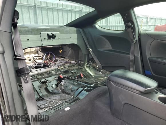 ✅ 2013 Hyundai Genesis Coupe R-Spec • VIN: KMHHT6KDXDU083153 • Lot: 62513615. Wystawiony na Copart z przebiegiem 145 932 mil. Bezpłatny archiwum sprzedaży aukcyjnych z USA i szczegółowy raport historii pojazdu na DreamBid. Zdjęcie 10.