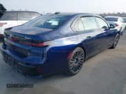 ✅ 2025 BMW 7 Series 740i • VIN: WBA23EH04SCT46794 • Lot: 41458680. Wystawiony na IAAI z przebiegiem 1 122 mil. Bezpłatny archiwum sprzedaży aukcyjnych z USA i szczegółowy raport historii pojazdu na DreamBid. Zdjęcie 4.