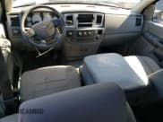 ✅ 2008 Dodge 1500 ST • VIN: 1D7HU18N28S571086 • Лот: 62329074. Опубликован ранее на Copart с пробегом 127 221 миль. Бесплатный доступ к архиву аукционных продаж из США и подробный отчёт об истории автомобиля на DreamBid. Изображение 8.