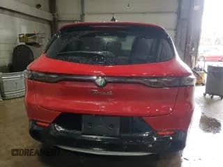 ✅ 2024 Alfa Romeo Tonale Ti • VIN: ZASPATCW8R3049721 • Lot: 51983565. Listed on Copart with 9,807 mi. Free auction sales archive from the USA and detailed vehicle history report at DreamBid. Image 6.