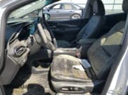 ✅ 2022 Chevrolet Bolt EV 2LT • VIN: 1G1FX6S00N4100937 • Lot: 60074914. Wystawiony na Copart z przebiegiem Nie podano. Bezpłatny archiwum sprzedaży aukcyjnych z USA i szczegółowy raport historii pojazdu na DreamBid. Zdjęcie 7.