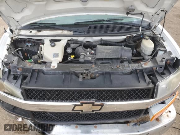 ✅ 2014 Chevrolet Express Passenger LT • VIN: 1GAZG1FG5E1163928 • Lot: 86705695. Wystawiony na Copart z przebiegiem 85 738 mil. Bezpłatny archiwum sprzedaży aukcyjnych z USA i szczegółowy raport historii pojazdu na DreamBid. Zdjęcie 12.