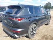 ✅ 2025 Mitsubishi Outlander SE • VIN: JA4J4VA84SZ014003 • Лот: 43318577. Опубликован ранее на IAAI с пробегом 6 913 миль. Бесплатный доступ к архиву аукционных продаж из США и подробный отчёт об истории автомобиля на DreamBid. Изображение 4.