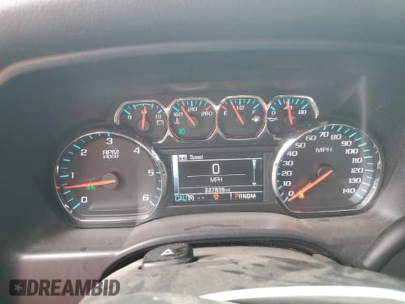 ✅ 2015 Chevrolet Silverado 1500 LT • VIN: 1GCRCREC9FZ211272 • Лот: 53323355. Опубликован ранее на Copart с пробегом 227 839 миль. Бесплатный доступ к архиву аукционных продаж из США и подробный отчёт об истории автомобиля на DreamBid. Изображение 9.