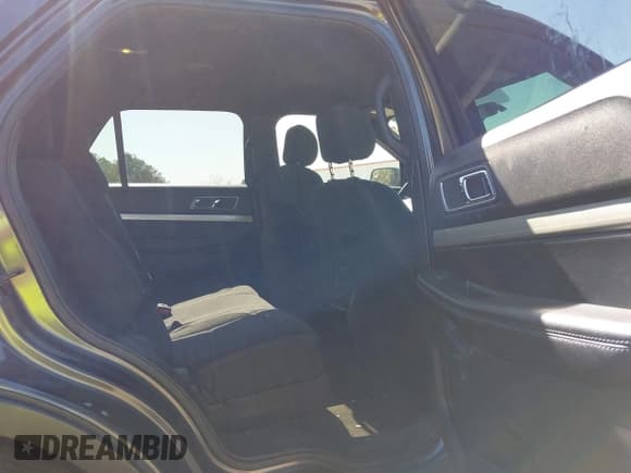 ✅ 2017 Ford Explorer XLT • VIN: 1FM5K8D85HGC79264 • Lot: 42007539. Wystawiony na IAAI z przebiegiem 221 897 mil. Bezpłatny archiwum sprzedaży aukcyjnych z USA i szczegółowy raport historii pojazdu na DreamBid. Zdjęcie 8.