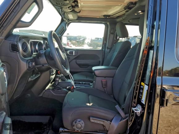 ✅ 2022 Jeep Wrangler Unlimited Sport S • VIN: 1C4HJXDG3NW164671 • Лот: 96109525. Опубликован ранее на Copart с пробегом 55 237 миль. Бесплатный доступ к архиву аукционных продаж из США и подробный отчёт об истории автомобиля на DreamBid. Изображение 7.