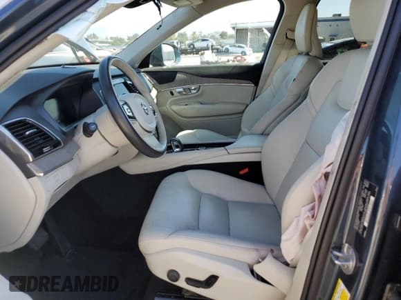 ✅ 2024 Volvo XC90 Plus Bright Theme • VIN: YV4062PE7R1157959 • Лот: 70552165. Опубликован ранее на Copart с пробегом 24 049 миль. Бесплатный доступ к архиву аукционных продаж из США и подробный отчёт об истории автомобиля на DreamBid. Изображение 7.