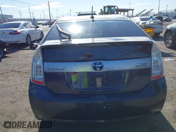 ✅ 2014 Toyota Prius • VIN: JTDKN3DP1E3055016 • Lot: 42687865. Listed on IAAI with 105,208 mi. Free auction sales archive from the USA and detailed vehicle history report at DreamBid. Image 16.