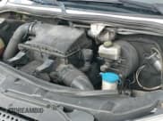 ✅ 2015 Mercedes-Benz Sprinter • VIN: WDZPE8DC7F5978980 • Lot: 43098731. Wystawiony na IAAI z przebiegiem 240 532 mil. Bezpłatny archiwum sprzedaży aukcyjnych z USA i szczegółowy raport historii pojazdu na DreamBid. Zdjęcie 20.