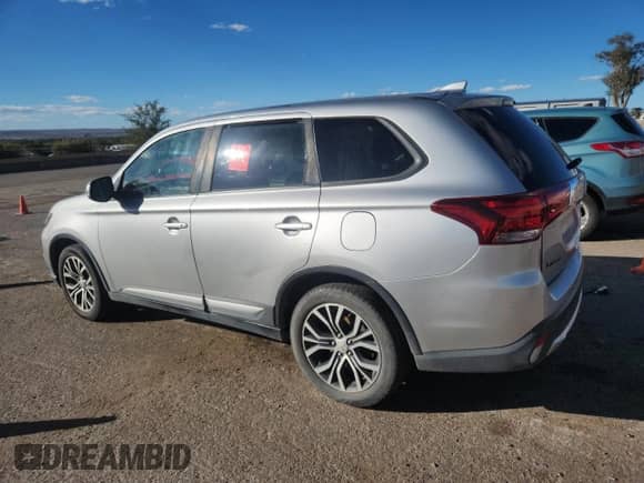 2018 Mitsubishi Outlander SE with VIN JA4AD3A39JJ004198, listed as a Copart auction lot 87282365 with 140,590 mi miles and Clean title. Bid and sale history available at DreamBid. Image 2.