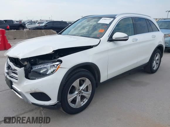✅ 2018 Mercedes-Benz GLC 300 • VIN: WDC0G4JB4JV038378 • Lot: 43081535. Wystawiony na IAAI z przebiegiem 81 427 mil. Bezpłatny archiwum sprzedaży aukcyjnych z USA i szczegółowy raport historii pojazdu na DreamBid. Zdjęcie 20.