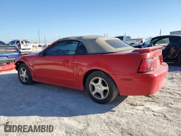 ✅ 2004 Ford Mustang Deluxe • VIN: 1FAFP444X4F126207 • Лот: 85910694. Опубликован ранее на Copart с пробегом 130 524 миль. Бесплатный доступ к архиву аукционных продаж из США и подробный отчёт об истории автомобиля на DreamBid. Изображение 2.