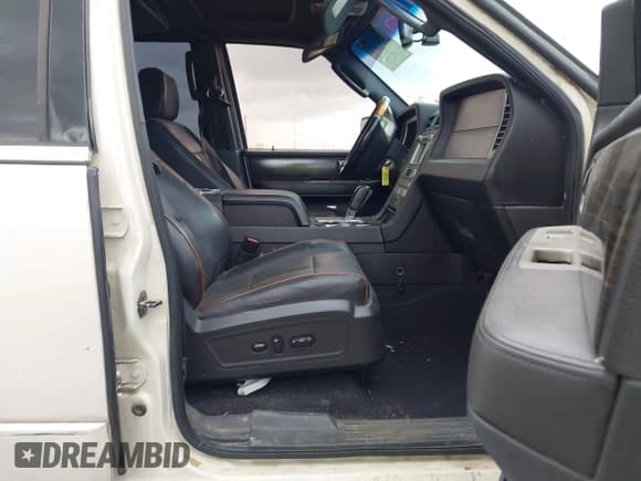 ✅ 2007 Lincoln Navigator • VIN: 5LMFU27507LJ23651 • Lot: 42587871. Wystawiony na IAAI z przebiegiem 293 365 mil. Bezpłatny archiwum sprzedaży aukcyjnych z USA i szczegółowy raport historii pojazdu na DreamBid. Zdjęcie 5.