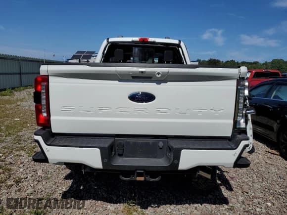 ✅ 2023 Ford F-350 XL • VIN: 1FT8W3BM1PED05894 • Lot: 70178894. Wystawiony na Copart z przebiegiem Nie podano. Bezpłatny archiwum sprzedaży aukcyjnych z USA i szczegółowy raport historii pojazdu na DreamBid. Zdjęcie 6.