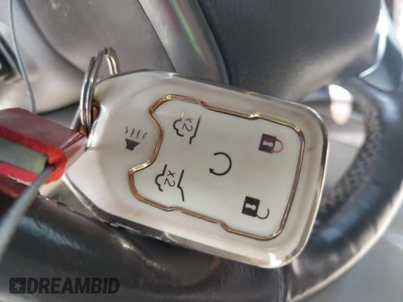 ✅ 2016 Chevrolet Tahoe LT • VIN: 1GNSCBKC1GR318841 • Lot: 43276245. Wystawiony na IAAI z przebiegiem 260 559 mil. Bezpłatny archiwum sprzedaży aukcyjnych z USA i szczegółowy raport historii pojazdu na DreamBid. Zdjęcie 11.