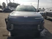 ✅ 2025 Hyundai Kona SEL • VIN: KM8HB3AB4SU285209 • Lot: 80017675. Wystawiony na Copart z przebiegiem 9 628 mil. Bezpłatny archiwum sprzedaży aukcyjnych z USA i szczegółowy raport historii pojazdu na DreamBid. Zdjęcie 5.