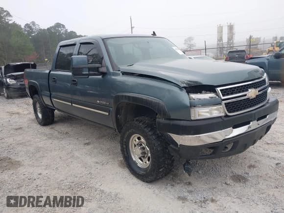 ✅ 2006 Chevrolet Silverado 2500HD LT1 • VIN: 1GCHK23U86F181748 • Lot: 41794661. Listed on IAAI with 204,496 mi. Free auction sales archive from the USA and detailed vehicle history report at DreamBid. Image 1.