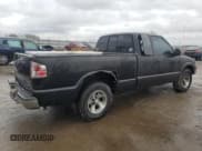 ✅ 1998 Chevrolet S-10 LS • VIN: 1GCCS19X8W8192114 • Лот: 79351244. Опубликован ранее на Copart с пробегом 224 219 миль. Бесплатный доступ к архиву аукционных продаж из США и подробный отчёт об истории автомобиля на DreamBid. Изображение 3.