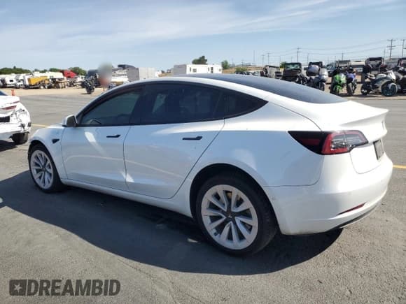 ✅ 2021 Tesla Model 3 Long Range • VIN: 5YJ3E1EB0MF050922 • Lot: 57625905. Wystawiony na Copart z przebiegiem 62 631 mil. Bezpłatny archiwum sprzedaży aukcyjnych z USA i szczegółowy raport historii pojazdu na DreamBid. Zdjęcie 2.