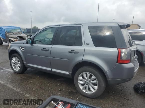 ✅ 2012 Land Rover LR2 HSE • VIN: SALFR2BN4CH285269 • Lot: 84160615. Wystawiony na Copart z przebiegiem 120 017 mil. Bezpłatny archiwum sprzedaży aukcyjnych z USA i szczegółowy raport historii pojazdu na DreamBid. Zdjęcie 2.