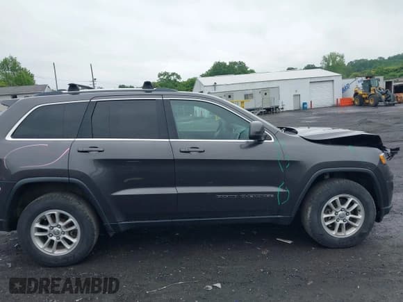 ✅ 2019 Jeep Grand Cherokee Upland • VIN: 1C4RJFAG3KC767765 • Lot: 42513815. Listed on IAAI with 107,917 mi. Free auction sales archive from the USA and detailed vehicle history report at DreamBid. Image 13.