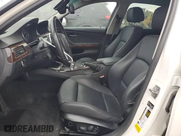 2011 BMW 3 Series 335i xDrive с VIN WBAPL5C53BA919852, выставлен на аукционе Copart как лот 90932905 с пробегом 153 467 миль миль и Чистый • Clean title. История ставок и продаж доступна на DreamBid. Изображение 7.