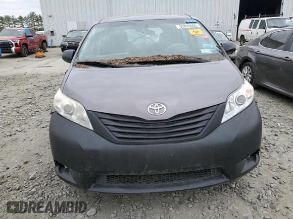 ✅ 2013 Toyota Sienna L • VIN: 5TDZK3DC4DS287532 • Lot: 53899055. Listed on Copart with Not provided. Free auction sales archive from the USA and detailed vehicle history report at DreamBid. Image 5.