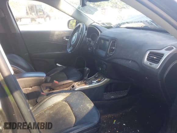 ✅ 2021 Jeep Compass Altitude • VIN: 3C4NJDBB5MT530353 • Lot: 43195373. Listed on IAAI with 65,984 mi. Free auction sales archive from the USA and detailed vehicle history report at DreamBid. Image 5.