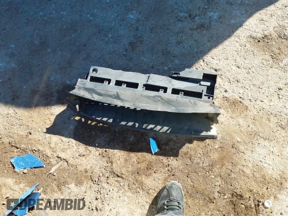 ✅ 2015 Nissan Note S • VIN: 3N1CE2CP8FL431901 • Lot: 43611074. Listed on IAAI with 119,619 mi. Free auction sales archive from the USA and detailed vehicle history report at DreamBid. Image 12.