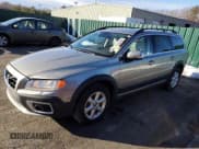 ✅ 2013 Volvo XC70 3.2L • VIN: YV4940BZXD1161573 • Lot: 43947975. Wystawiony na Copart z przebiegiem 107 816 mil. Bezpłatny archiwum sprzedaży aukcyjnych z USA i szczegółowy raport historii pojazdu na DreamBid. Zdjęcie 1.