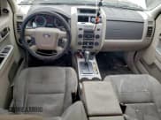 ✅ 2010 Ford Escape Hybrid • VIN: 1FMCU5K3XAKC65709 • Lot: 95794955. Wystawiony na Copart z przebiegiem 166 781 mil. Bezpłatny archiwum sprzedaży aukcyjnych z USA i szczegółowy raport historii pojazdu na DreamBid. Zdjęcie 8.