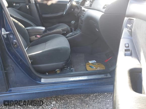 ✅ 2005 Toyota Corolla CE • VIN: 1NXBR32E25Z454707 • Lot: 43505972. Listed on IAAI with 220,523 mi. Free auction sales archive from the USA and detailed vehicle history report at DreamBid. Image 5.