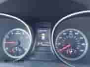 2016 Hyundai Santa Fe z VIN 5XYZTDLB8GG351827, wystawiony jako IAAI lot #43425613 z przebiegiem 145 079 mil mil oraz . Historia ofert i sprzedaży dostępna na DreamBid. Obrazek 7.