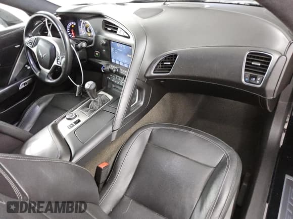 ✅ 2015 Chevrolet Corvette 3LT • VIN: 1G1YE2D72F5107093 • Lot: 84415065. Wystawiony na Copart z przebiegiem 67 909 mil. Bezpłatny archiwum sprzedaży aukcyjnych z USA i szczegółowy raport historii pojazdu na DreamBid. Zdjęcie 8.