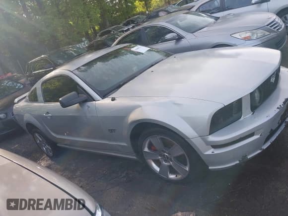 ✅ 2007 Ford Mustang GT Deluxe • VIN: 1ZVHT82H775235033 • Lot: 42090714. Listed on IAAI with 225,952 mi. Free auction sales archive from the USA and detailed vehicle history report at DreamBid. Image 13.