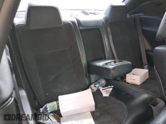 ✅ 2015 Dodge Challenger SRT 392 • VIN: 2C3CDZDJXFH769820 • Lot: 85370515. Wystawiony na Copart z przebiegiem 63 610 mil. Bezpłatny archiwum sprzedaży aukcyjnych z USA i szczegółowy raport historii pojazdu na DreamBid. Zdjęcie 10.