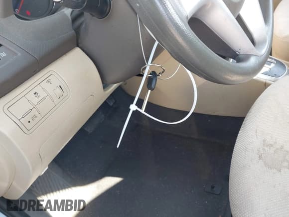 ✅ 2013 Hyundai Accent GLS • VIN: KMHCT4AE6DU525418 • Лот: 43556086. Опубликован ранее на IAAI с пробегом 112 167 миль. Бесплатный доступ к архиву аукционных продаж из США и подробный отчёт об истории автомобиля на DreamBid. Изображение 11.