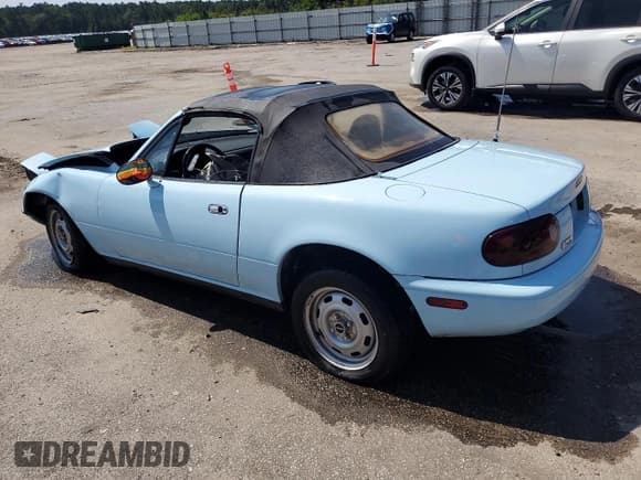 ✅ 1991 Mazda MX-5 Miata Special Edition • VIN: JM1NA3511M0201983 • Lot: 67281945. Listed on Copart with 46,634 mi. Free auction sales archive from the USA and detailed vehicle history report at DreamBid. Image 2.