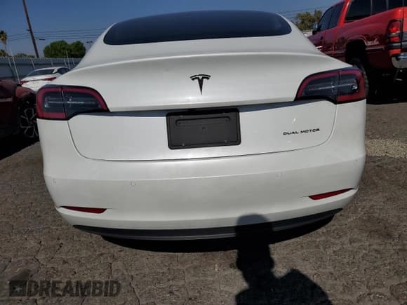 ✅ 2022 Tesla Model 3 Long Range • VIN: 5YJ3E1EB4NF163662 • Lot: 69128195. Wystawiony na Copart z przebiegiem 56 018 mil. Bezpłatny archiwum sprzedaży aukcyjnych z USA i szczegółowy raport historii pojazdu na DreamBid. Zdjęcie 6.