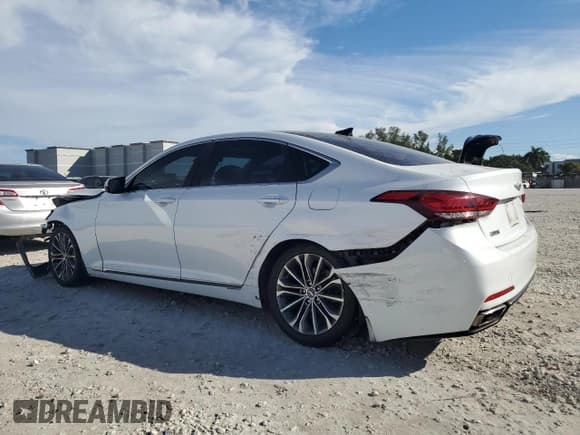 ✅ 2015 Hyundai Genesis 3.8L • VIN: KMHGN4JE2FU090783 • Lot: 86886204. Wystawiony na Copart z przebiegiem 116 512 mil. Bezpłatny archiwum sprzedaży aukcyjnych z USA i szczegółowy raport historii pojazdu na DreamBid. Zdjęcie 2.