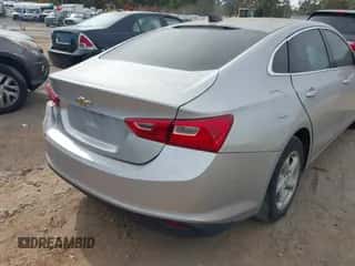 ✅ 2017 Chevrolet Malibu LS • VIN: 1G1ZB5ST2HF279815 • Lot: 43502470. Wystawiony na IAAI z przebiegiem 223 691 mil mil. Skorzystaj z bezpłatnego archiwum sprzedaży aukcyjnych z USA i zobacz szczegółowy raport historii pojazdu na DreamBid. Zdjęcie 4.