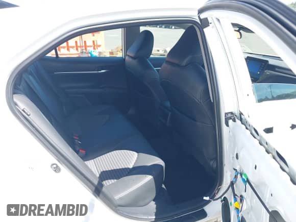 2022 Toyota Camry SE z VIN 4T1G11AK5NU075077, wystawiony jako IAAI lot #42359500 z przebiegiem 35 938 mil mil oraz . Historia ofert i sprzedaży dostępna na DreamBid. Obrazek 8.