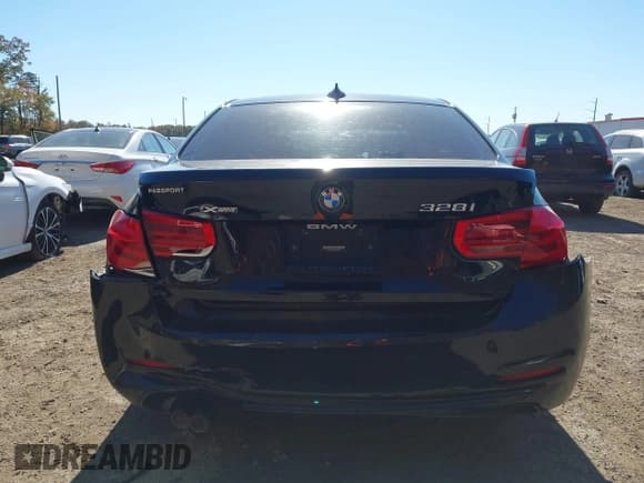 ✅ 2016 BMW 3 Series 328i xDrive • VIN: WBA8E3C59GK503986 • Лот: 43492227. Опубликован ранее на IAAI с пробегом 209 899 миль. Бесплатный доступ к архиву аукционных продаж из США и подробный отчёт об истории автомобиля на DreamBid. Изображение 15.