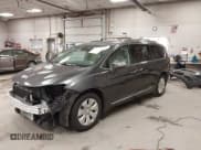 ✅ 2018 Chrysler Pacifica Hybrid Limited • VIN: 2C4RC1N72JR130895 • Lot: 42828494. Listed on IAAI with 70,740 mi. Free auction sales archive from the USA and detailed vehicle history report at DreamBid. Image 18.