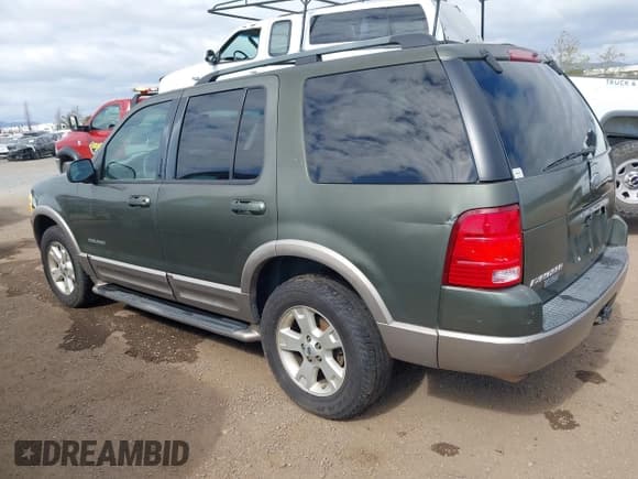 ✅ 2004 Ford Explorer Eddie Bauer • VIN: 1FMZU74K94UB44804 • Lot: 42140808. Listed on IAAI with 305,912 mi. Free auction sales archive from the USA and detailed vehicle history report at DreamBid. Image 3.
