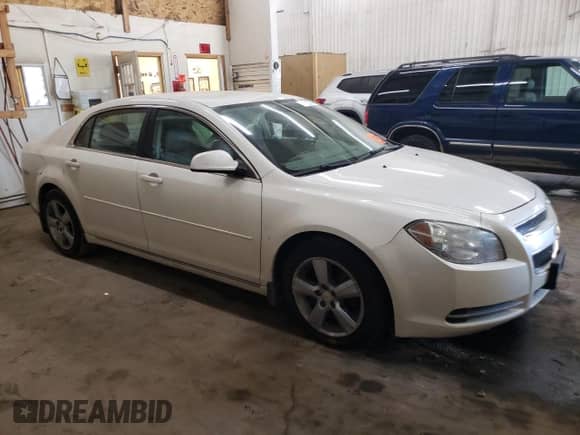 2010 Chevrolet Malibu 2LT z VIN 1G1ZD5EB3AF258961, wystawiony jako Copart lot #72012724 z przebiegiem 177 939 mil mil oraz Szkoda całkowita • Salvage title. Historia ofert i sprzedaży dostępna na DreamBid. Obrazek 4.