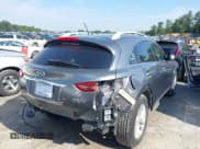 ✅ 2017 Infiniti QX70 • VIN: JN8CS1MW5HM413956 • Lot: 42993575. Wystawiony na IAAI z przebiegiem 70 325 mil. Bezpłatny archiwum sprzedaży aukcyjnych z USA i szczegółowy raport historii pojazdu na DreamBid. Zdjęcie 4.
