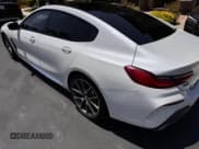 ✅ 2020 BMW 8 Series M850i • VIN: WBAGV8C01LBP48613 • Lot: 65496944. Wystawiony na Copart z przebiegiem 18 974 mil. Bezpłatny archiwum sprzedaży aukcyjnych z USA i szczegółowy raport historii pojazdu na DreamBid. Zdjęcie 3.